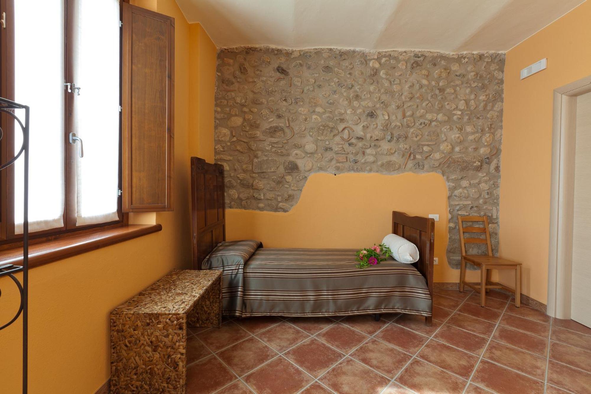 Agriturismo Con Cucina Tipica Nuova Scardua 카브리아나 외부 사진