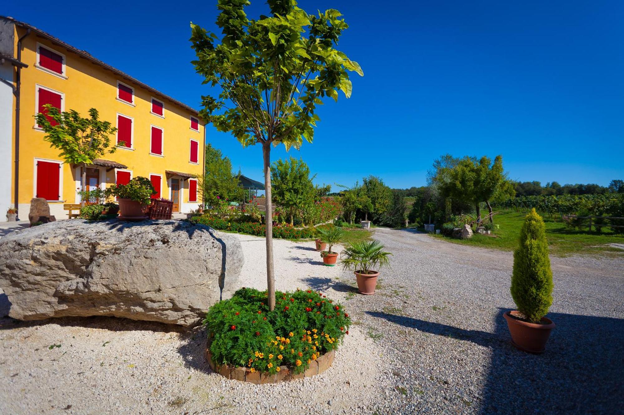 Agriturismo Con Cucina Tipica Nuova Scardua 카브리아나 외부 사진